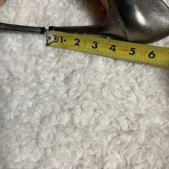 Charles David leather metallic gray slip on heels size 11 pointed toe Size 11 - Picture 7 of 11